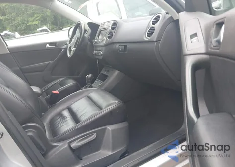 2011 Volkswagen Tiguan Sel z USA, uszkodzony, nr VIN WVGAV7AX1BW520990